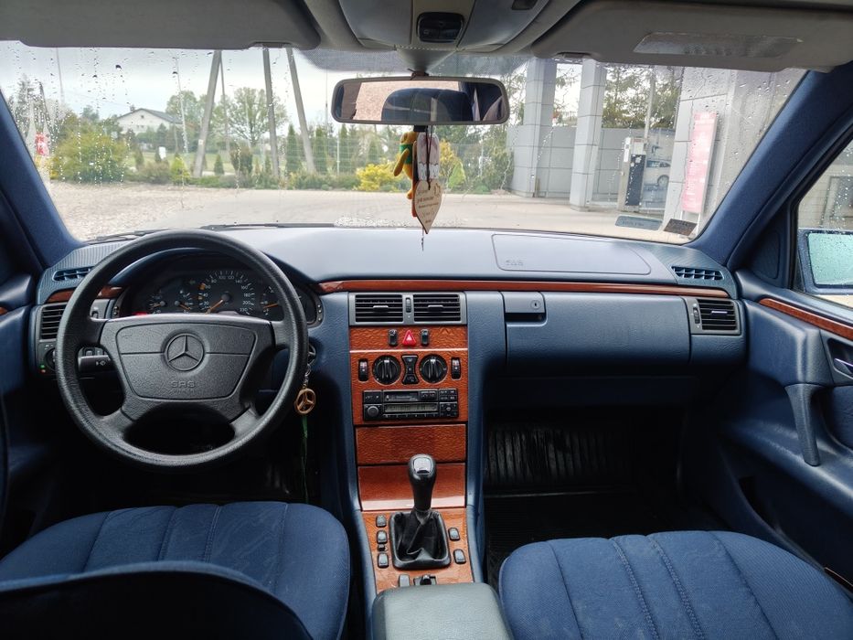 Mercedes W210 e290