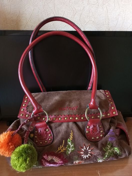 Сумка "Naf Naf" с вышивкой, б/у