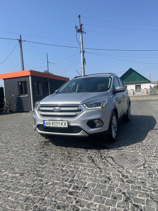 Продаю Ford Escape