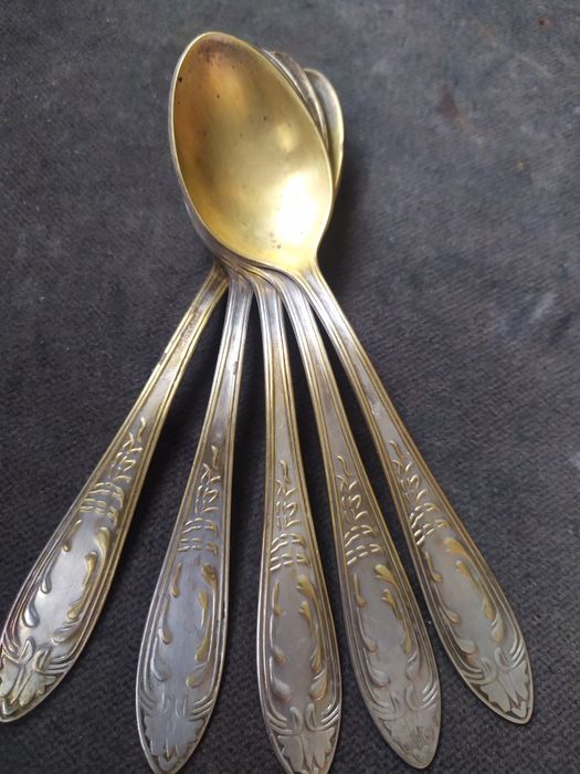 Stare łyżeczki z PRL-u