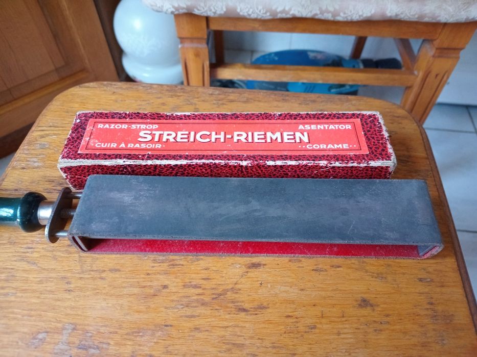 Прибор для правки бритв на подарок