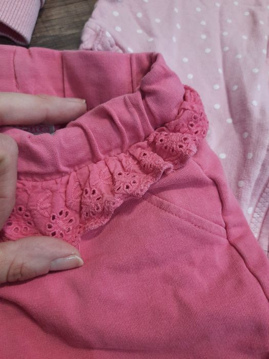 Komplet dres falbanki 92 98 różowy dresowki Sinsay