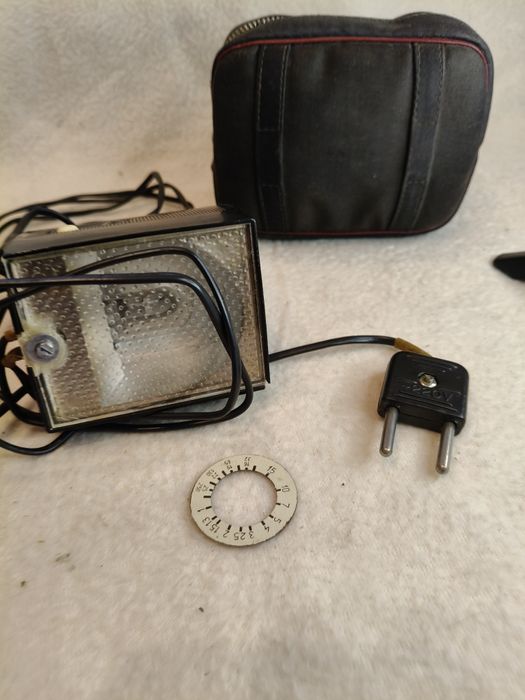 Stara lampa błyskowa radziecka 157