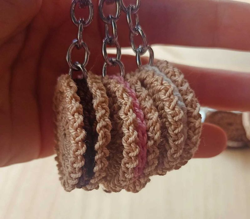 Porta-chaves Bolacha Oreo em Croché
