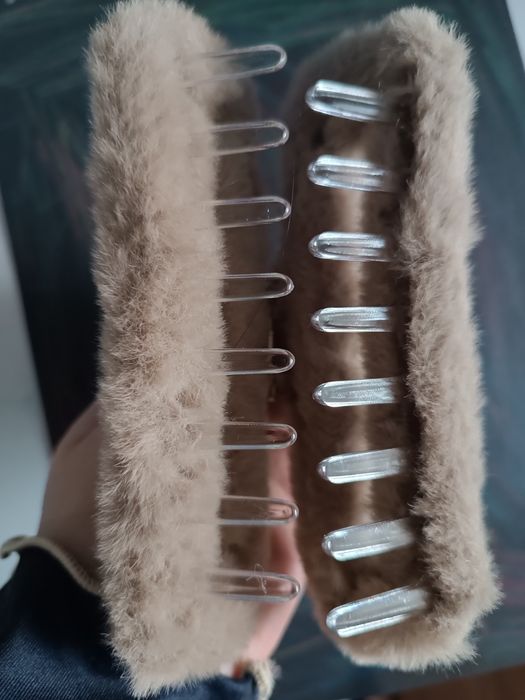 Пухнастий крабик заколка min min