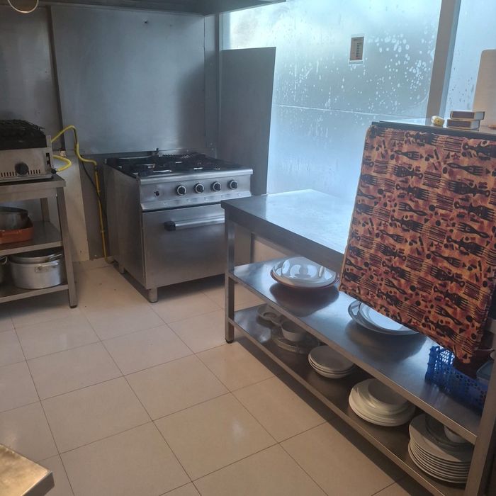 Restaurante Totalmente Equipado – Trespasse