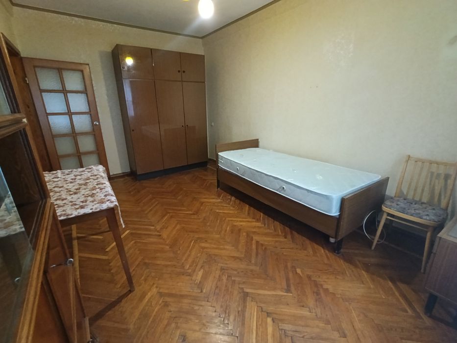 Шекспира д.8,метро Бот. Сад,2комнатная кв
