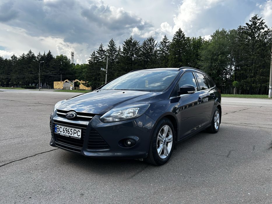 Форд фокус 3 Ford Focus III в рідній фарбі