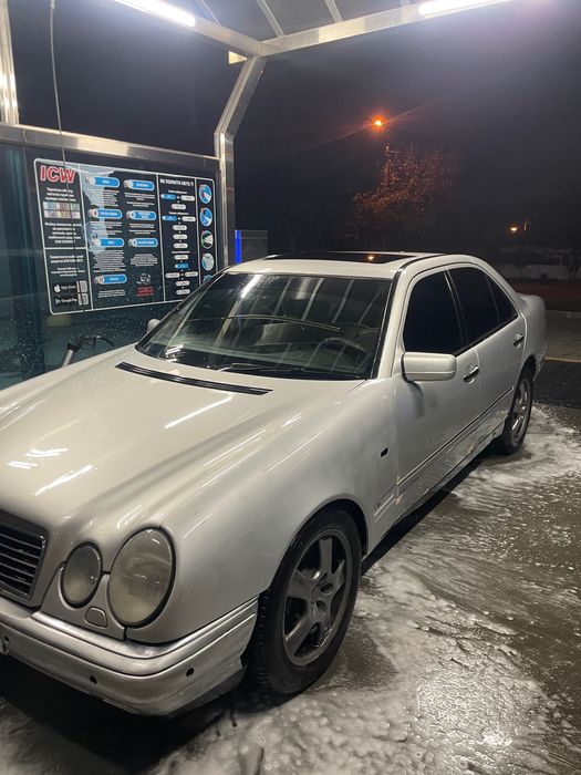 Срочно продам Мерседес 210