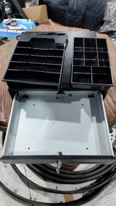 Продам касу для коштів .