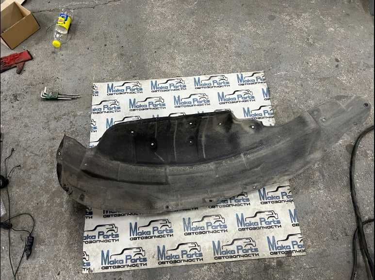 Задний левый подкрылок Land Cruiser Prado 250 65638-60030 6563860030