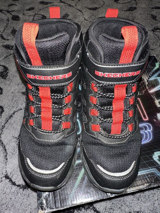 Черевики Skechers розмір 36,5 в ідеальному стані
