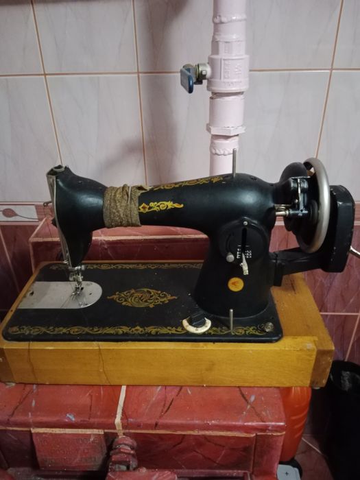 Швейні машинки Singer та Подільськ