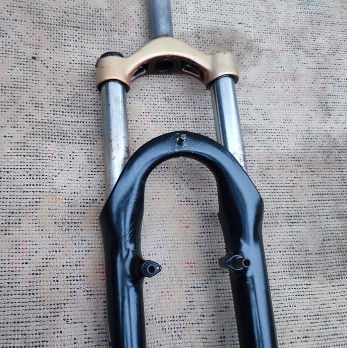 Вилка велосипедная SR Suntour