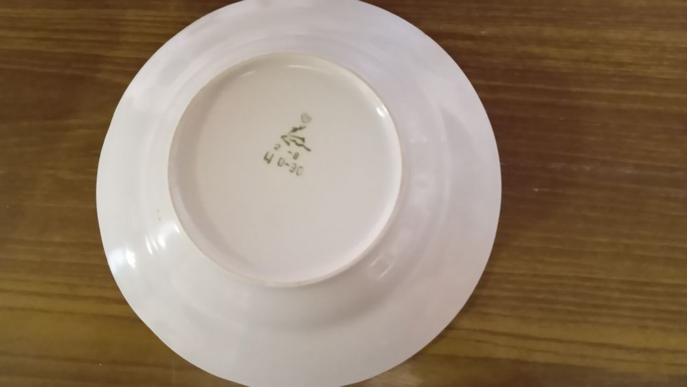 Поодам миску нов