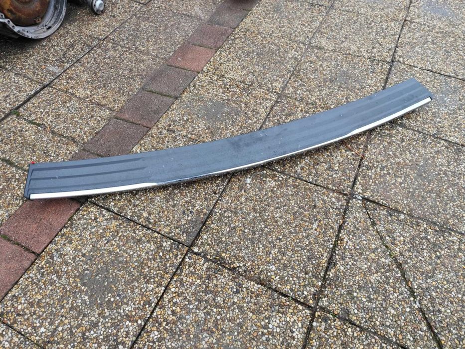 Chevrolet Tahoe listwa / stopień tylnego zderzaka 2021-25