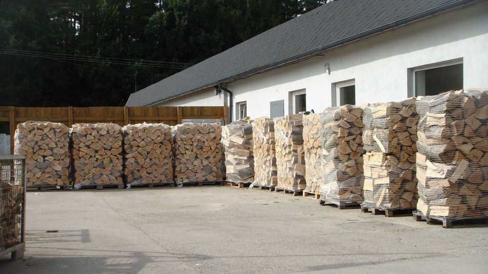 Suche drewno opałowe i kominkowe