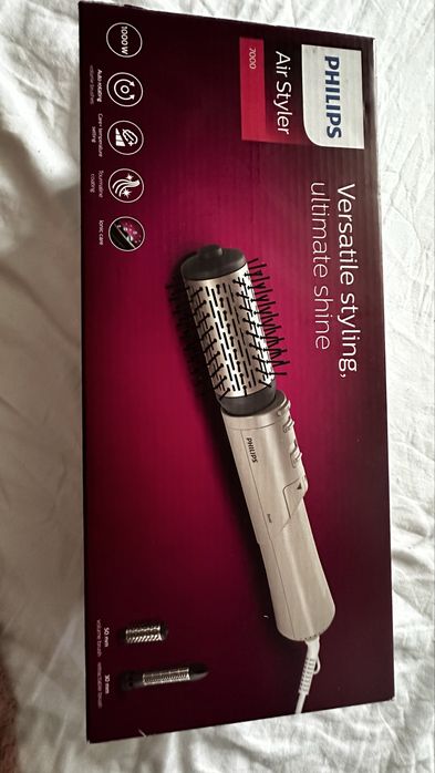 Фен-щітка Philips Air Styler 7000 BHA 710