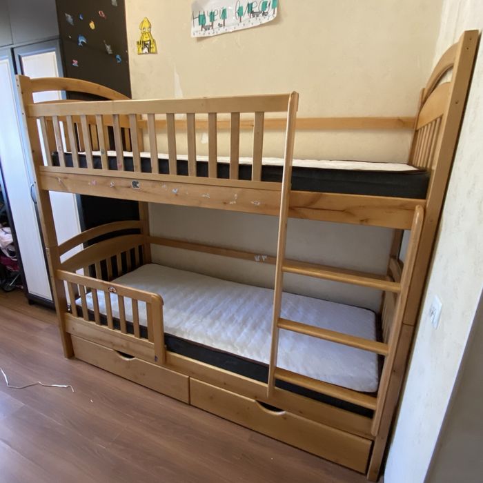 Продам двухярустную кровать