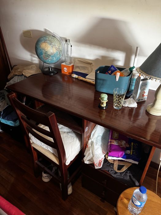 Mesa e Cadeira em Mogno – Madeira Maciça