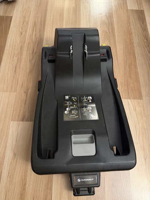 Fotelik nosidełko Avionaut 2.0 z baza  dock 2 Avionaut black