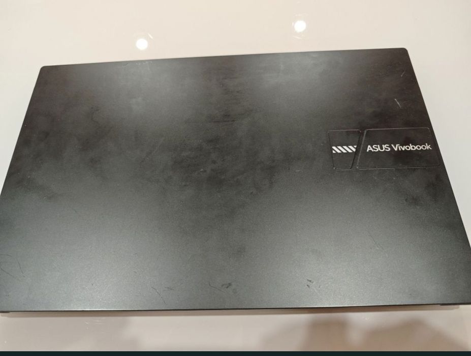 ASUS Vivobook 15 OLED | Ryzen 7 (8 Cores) | 16GB RAM | 512GB SSD |