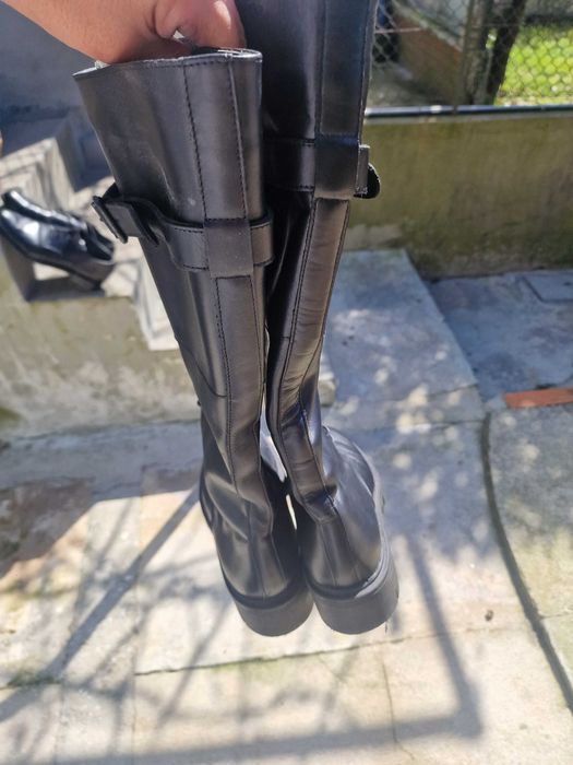 Botas novas ESC modernas