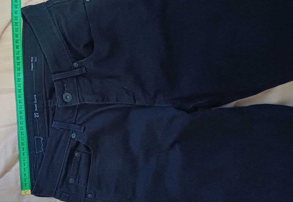 Джинси жіночі Levi's