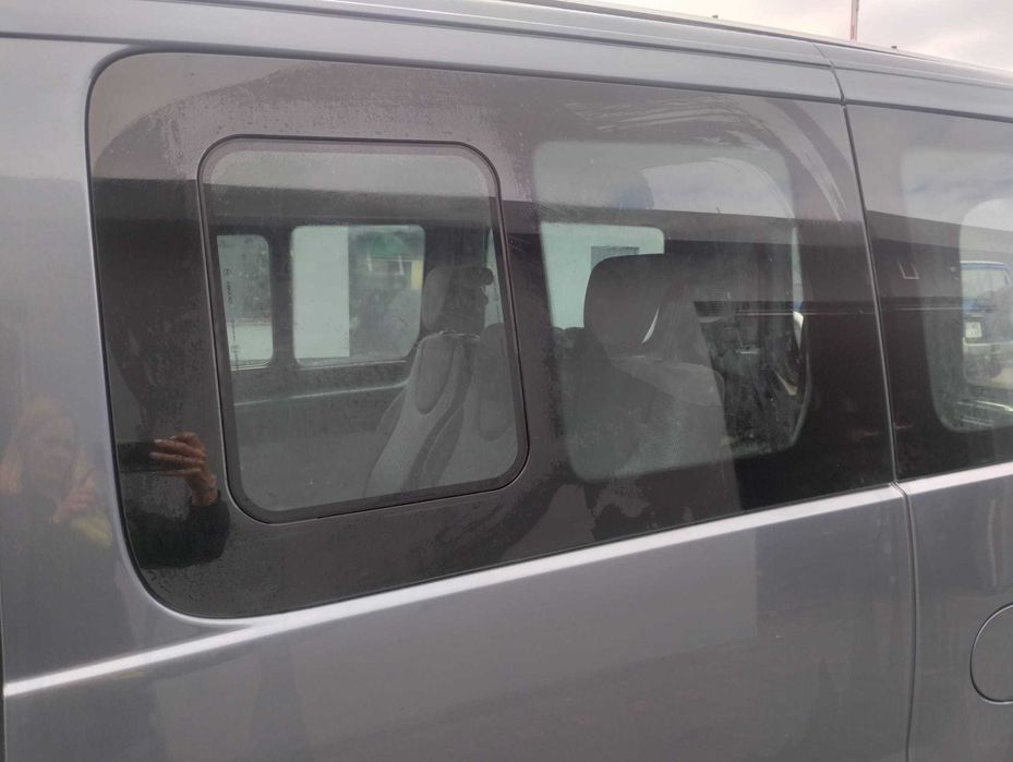 szyba boczna lewa tył tylna uchylna Fiat  Scudo II  Peugeot Expert 06-