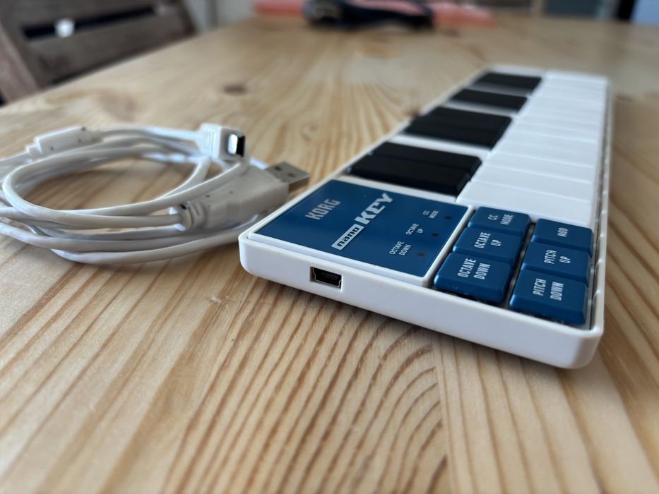 Mini Teclado Midi - KORG Nanokey