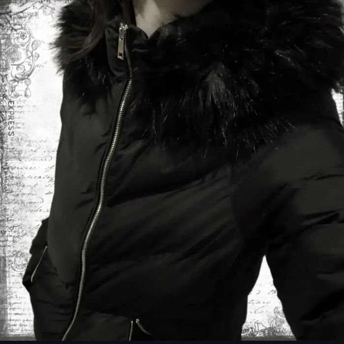 Зимняя черная куртка