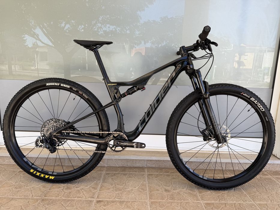 Bicicleta de BTT - Suspensao total 29