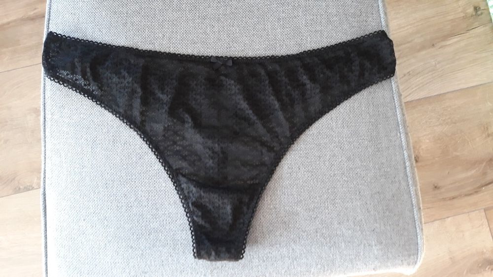 Siateczkowe czarne majtki stringi rozmiar XL H&M