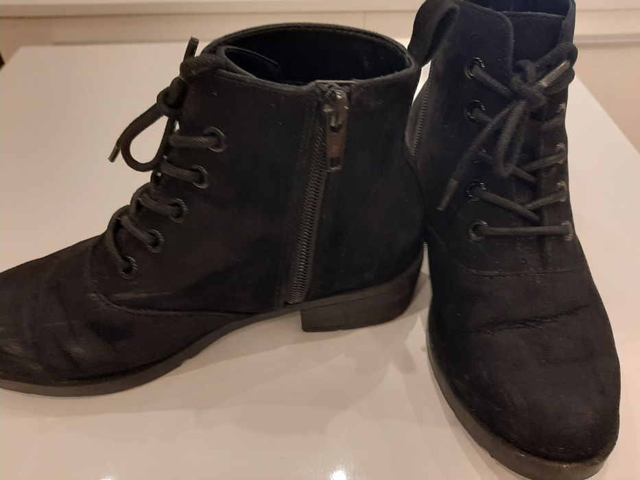 Buty Botki dla dziewczynki w rozmiarze 35cm