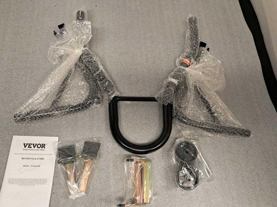 Stojak motocyklowy VEVOR tylny montażowy z 4 kółkami TD-003-05R