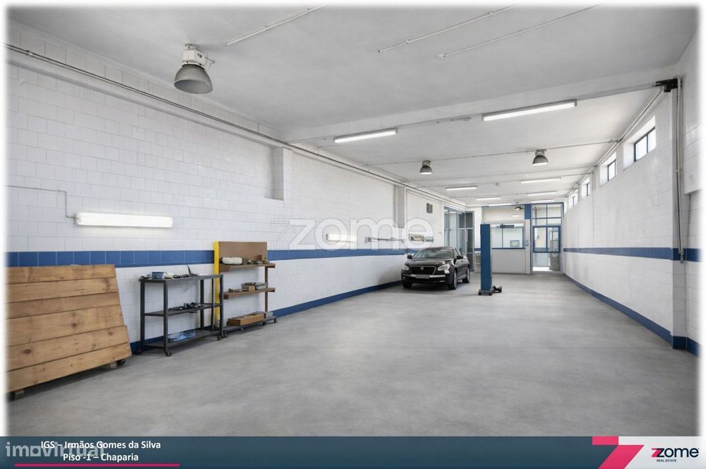 Centro Técnico Automóvel / Edifício de Serviços com 1.215m² em SMFe...