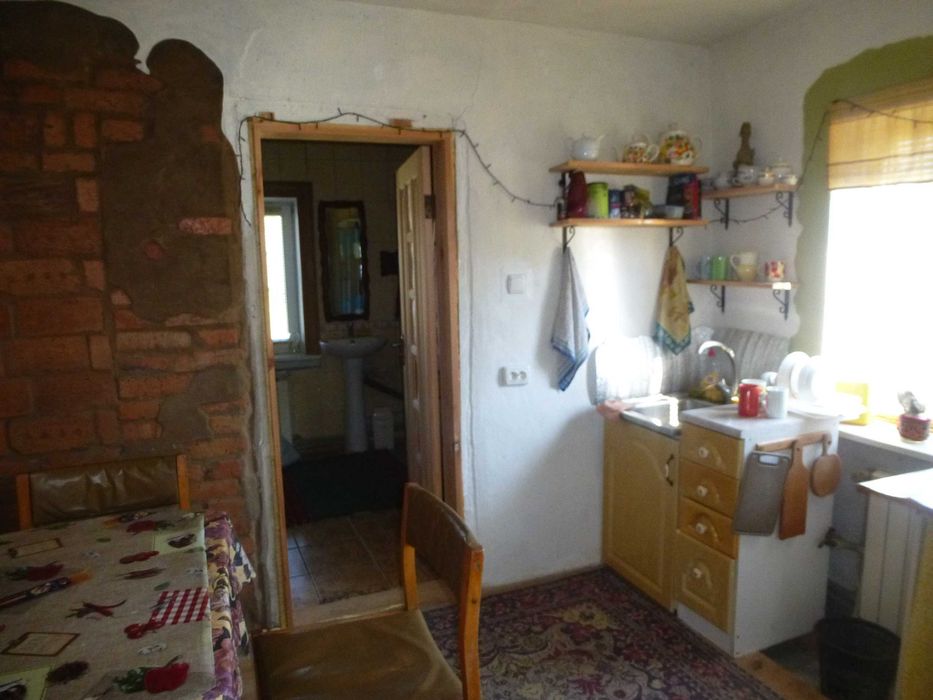 Продам небольшой уютный дом с озером в с. Чемужовка