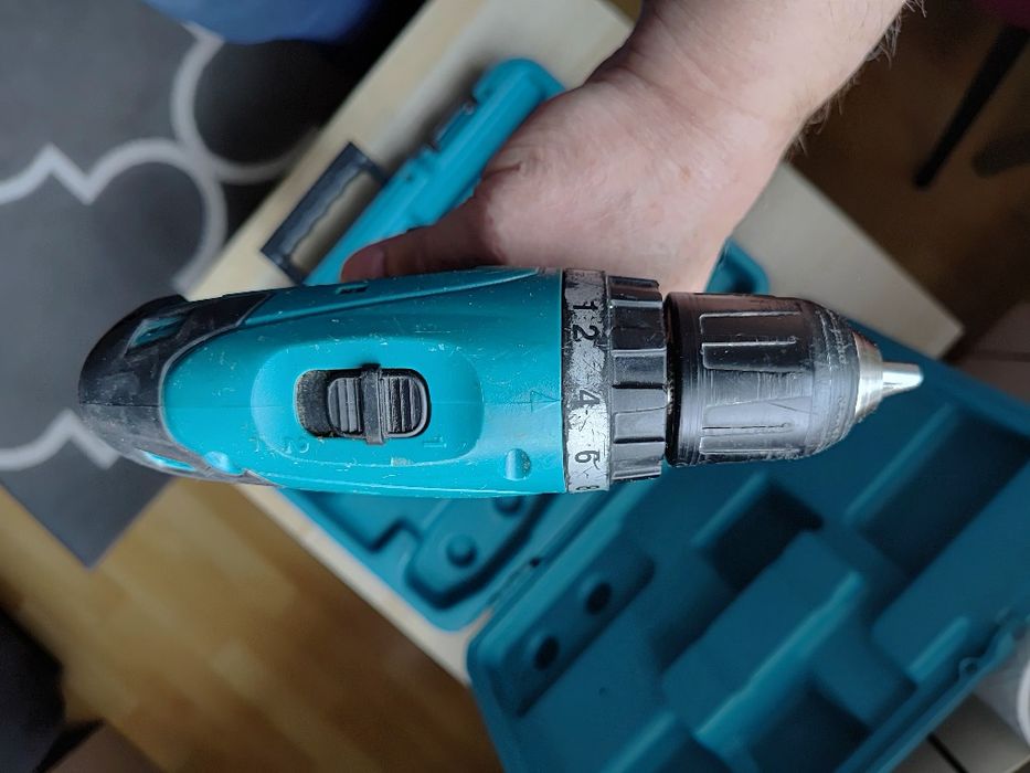 Wiertarko-wkrętarka Makita 6271D.