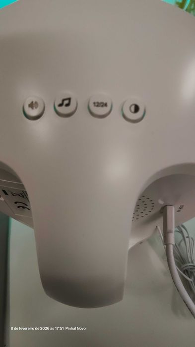 Radio despertador Grundig Led