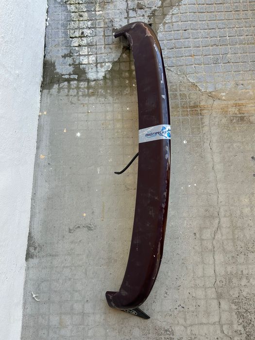 Peça de carro aileron