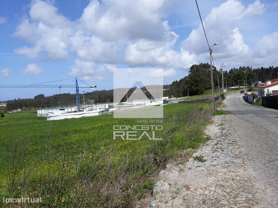 Terreno rústico c/ viabilidade de alterar p/ urbano (2620 m2) - Vila d