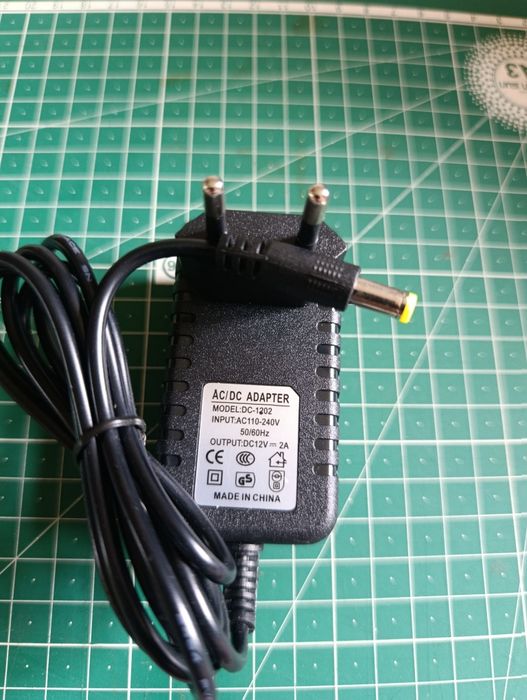 Блок питания 12v.