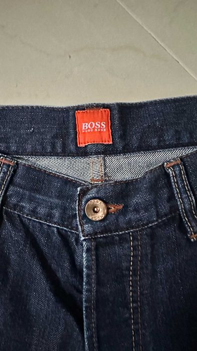 Hugo Boss 32/32 Spodnie Piękne