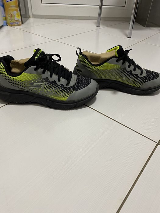 Кросівки Skechers