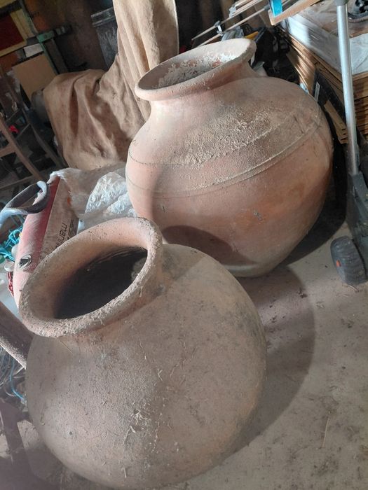 Talhas de barro muito antigas