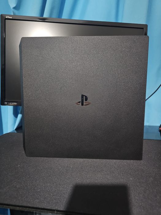 PS4 Pro 1TB + Comando Original + RDR2
