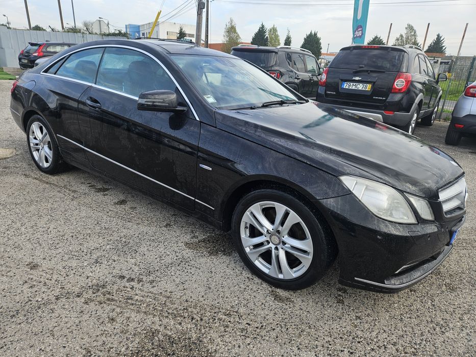 Mercedes-Benz E-250CDI DISTRUIBUIÇÃO TROCADA Financiamento 120 Meses