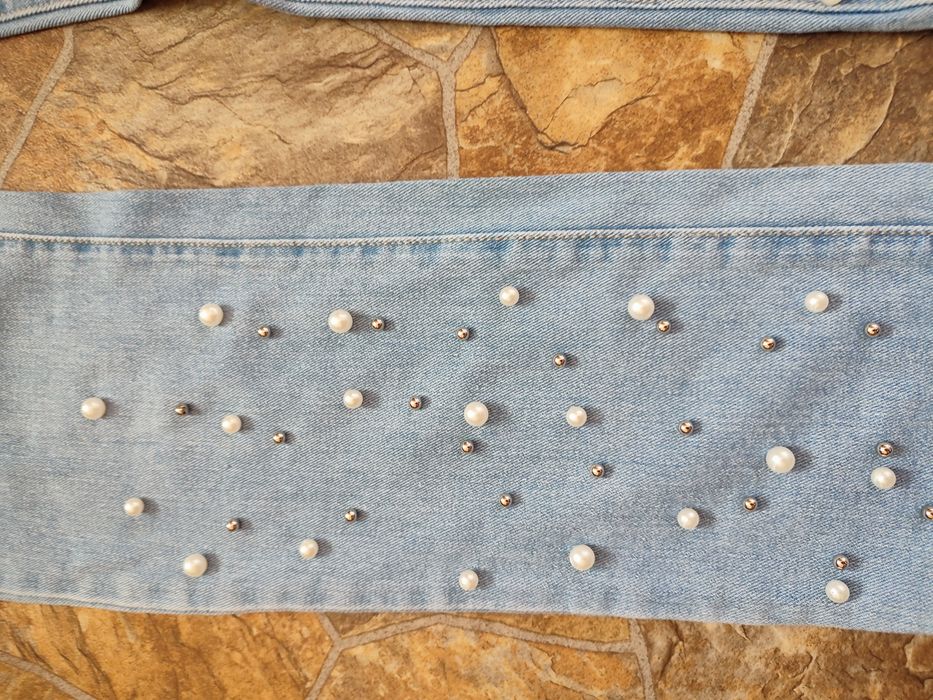 Джинсы женские с бусинками