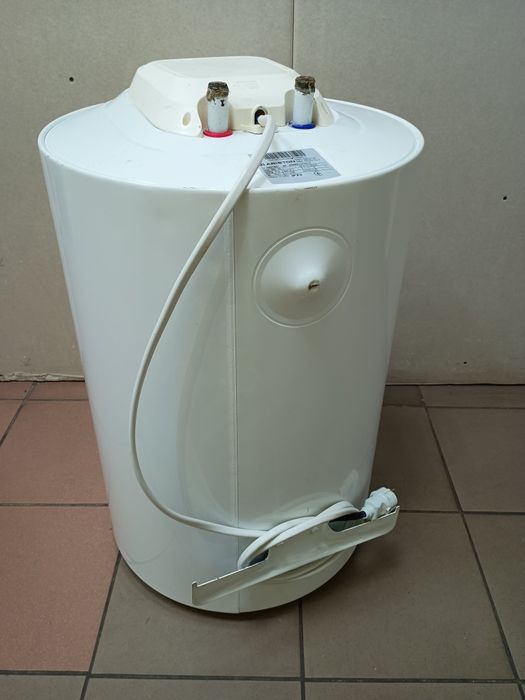 Бойлер водонагреватель 80л.