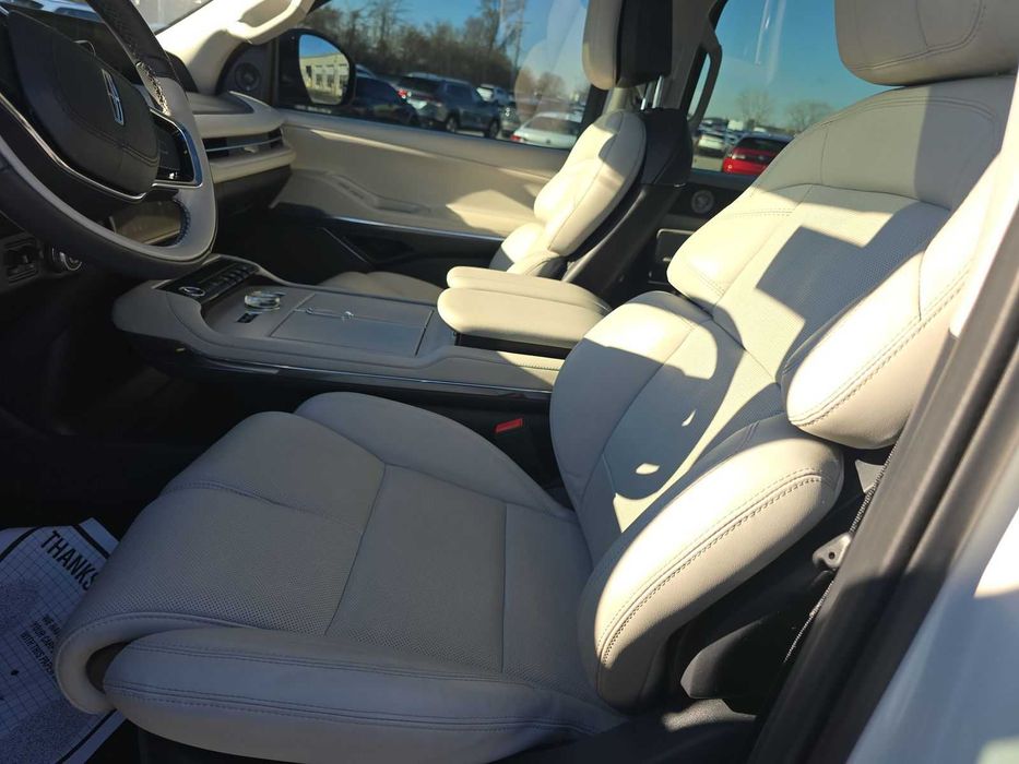 2025 Lincoln Navigator